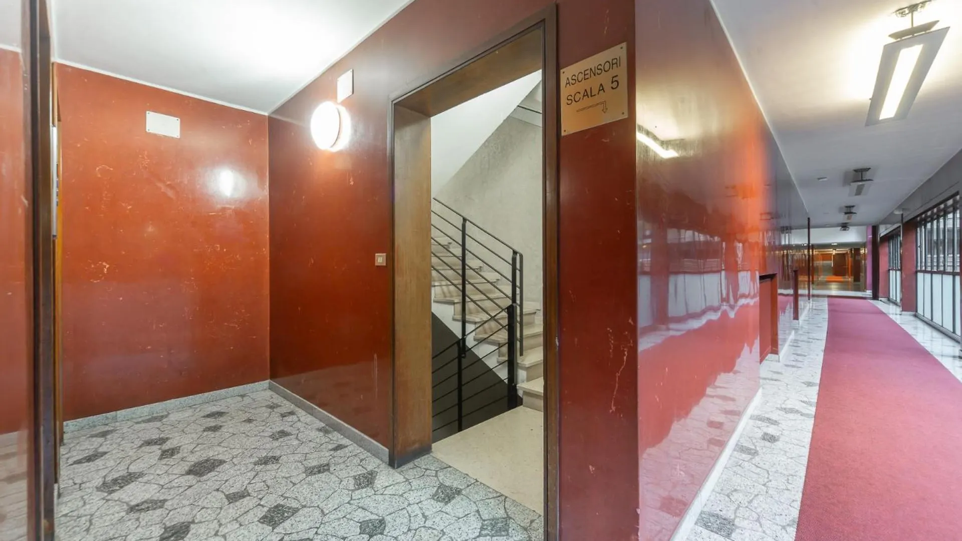 Charming & Bright Apartment Near Milan'S Fashion District アパートホテル ミラノ