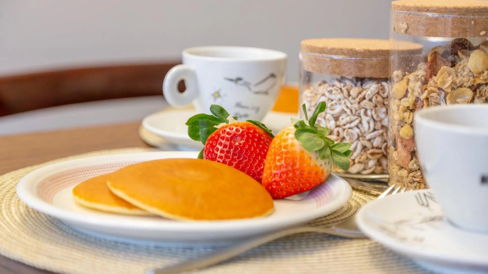 Charming & Bright Apartment Near Milan'S Fashion District アパートホテル ミラノ