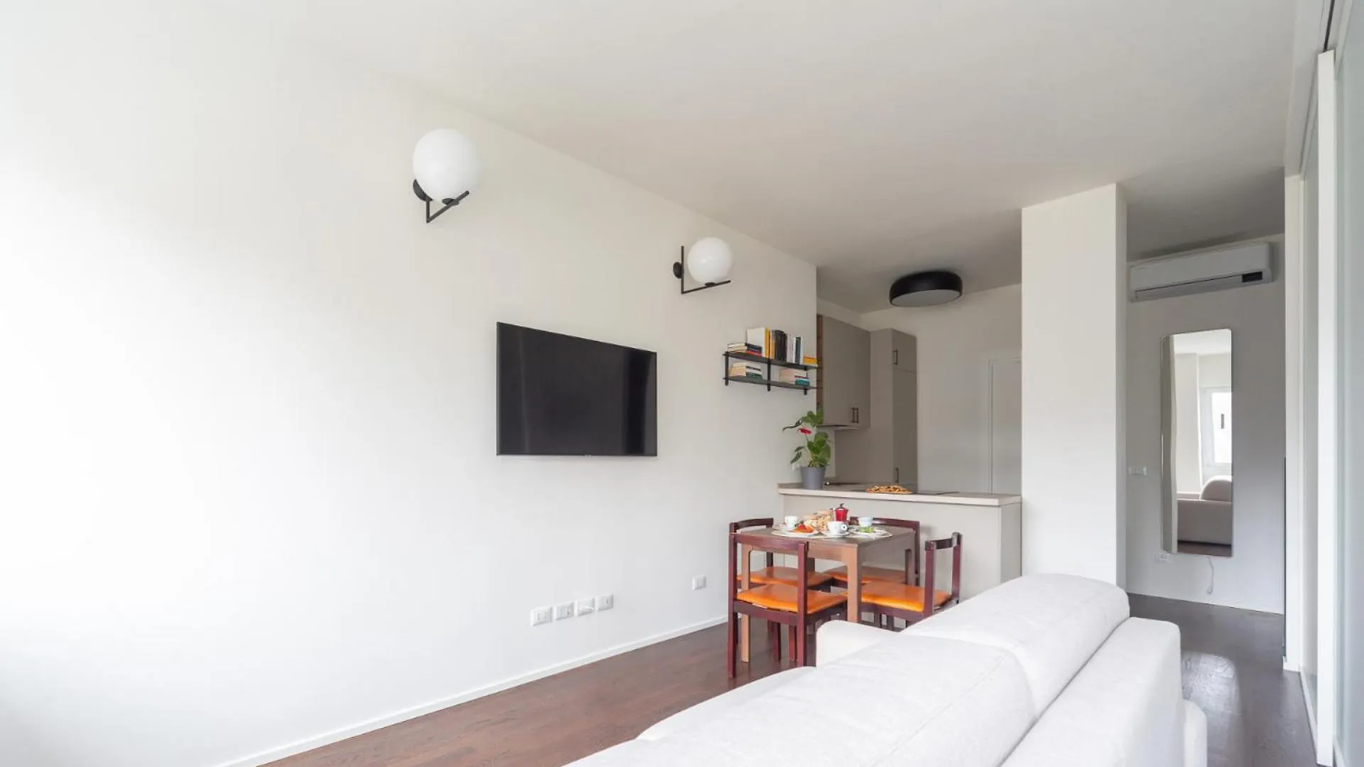 Charming & Bright Apartment Near Milan'S Fashion District イタリア