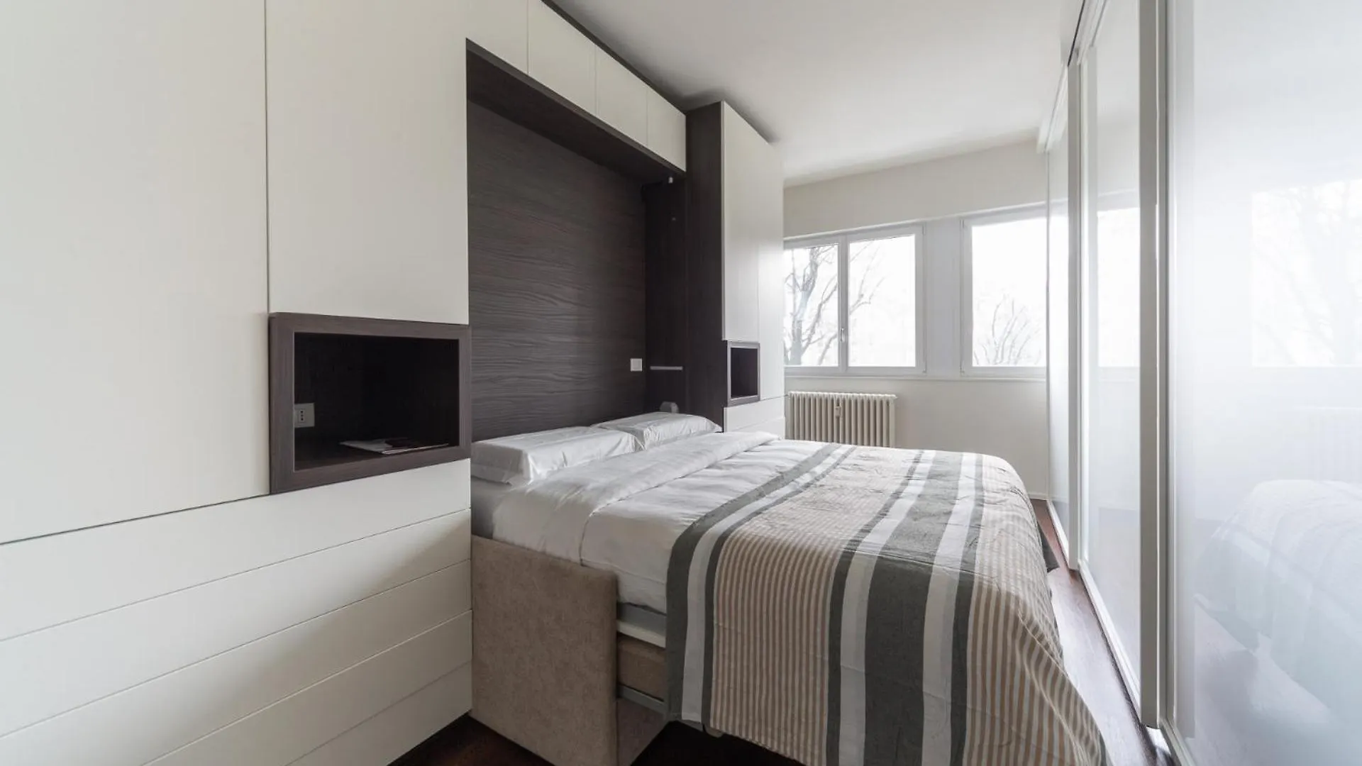 Charming & Bright Apartment Near Milan'S Fashion District 0*, Milaan