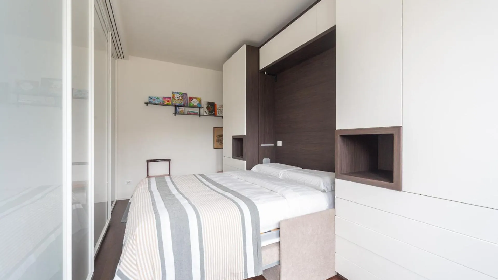 Charming & Bright Apartment Near Milan'S Fashion District 0*, Milaan Italië
